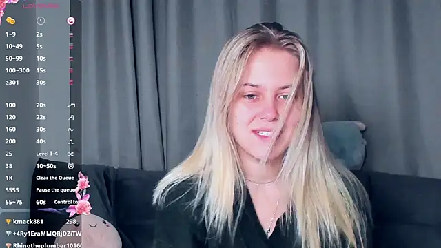 Snapshot of AngelAnty chatting on November 2025 01:22:01 PM AngelAnty online show from November 2025 01:22:01 PM