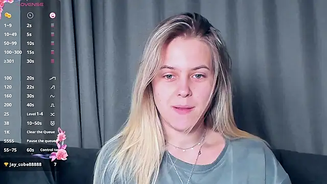 Snapshot of AngelAnty chatting on November 2025 03:12:02 PM AngelAnty online show from November 2025 03:12:02 PM