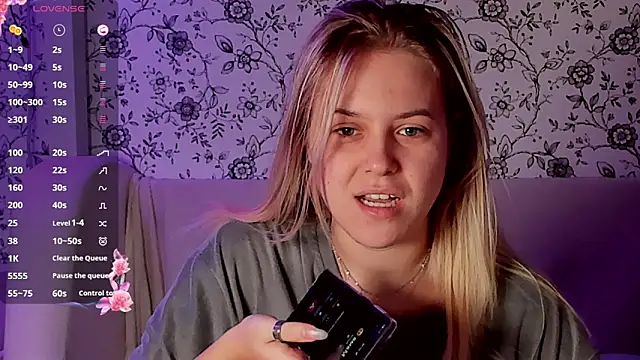 Snapshot of AngelAnty chatting on November 2025 01:15:02 PM AngelAnty online show from November 2025 01:15:02 PM