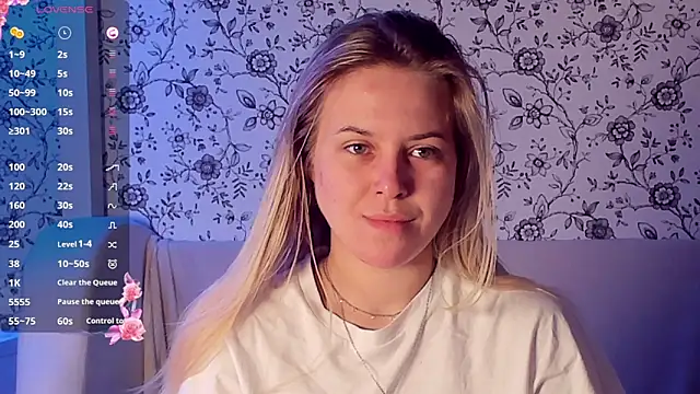 Snapshot of AngelAnty chatting on December 2025 01:05:02 PM AngelAnty online show from December 2025 01:05:02 PM