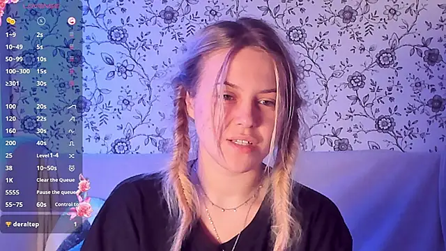 Snapshot of AngelAnty chatting on December 2025 03:10:01 PM AngelAnty online show from December 2025 03:10:01 PM