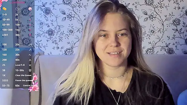 Snapshot of AngelAnty chatting on December 2025 02:01:02 PM AngelAnty online show from December 2025 02:01:02 PM