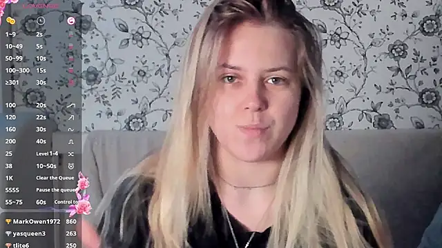 Snapshot of AngelAnty chatting on January 2026 02:10:01 PM AngelAnty online show from January 2026 02:10:01 PM