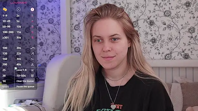Snapshot of AngelAnty chatting on May 2026 02:10:01 PM AngelAnty online show from May 2026 02:10:01 PM