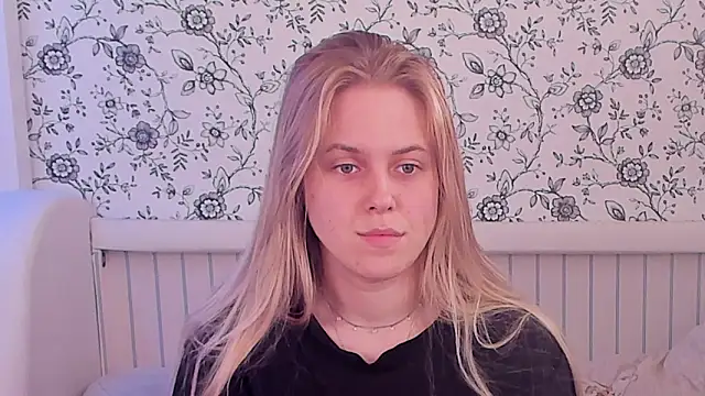 Snapshot of AngelAnty chatting on May 2026 04:04:02 PM AngelAnty online show from May 2026 04:04:02 PM