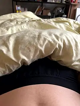 Snapshot of Zizibeaugoss chatting on January 2026 11:47:01 AM Zizibeaugoss online show from January 2026 11:47:01 AM