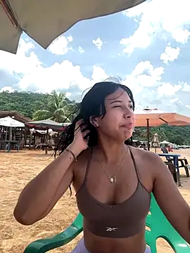 Snapshot of lynn9000 chatting on September 2025 04:42:02 PM lynn9000 online show from September 2025 04:42:02 PM