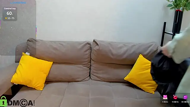 Michele Greenn online show from October 2025 01:17:02 AM