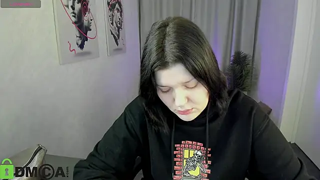 Michele Greenn online show from November 2025 01:15:02 AM