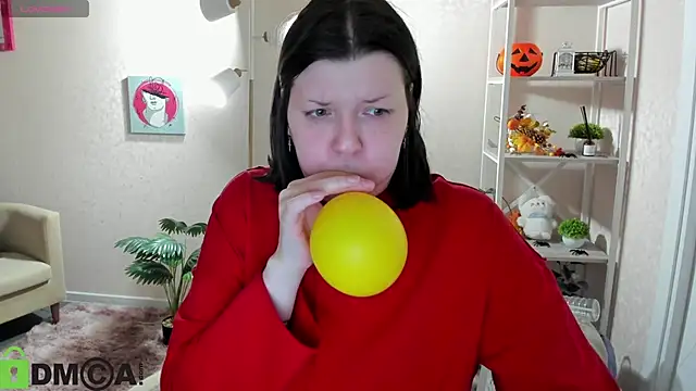 Michele Greenn online show from December 2025 01:00:01 AM