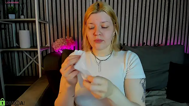 Michele Greenn online show from May 2026 01:11:01 AM