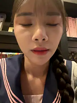 Snapshot of Adora188 chatting on November 2025 05:43:01 AM Adora188 online show from November 2025 05:43:01 AM