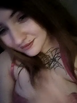 Snapshot of MilkDaizy chatting on November 2025 06:34:02 PM MilkDaizy online show from November 2025 06:34:02 PM