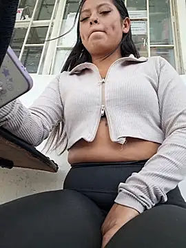 LunaHot 777 online show from November 2025 06:24:02 PM