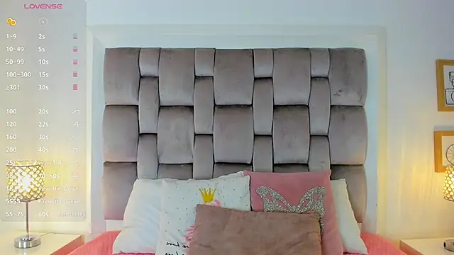 HarleyQueen666 online show from November 2025 10:59:02 AM