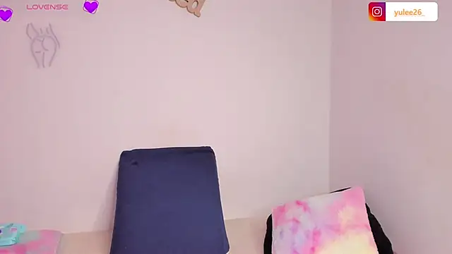 Brandy brown  online show from November 2025 11:27:02 PM