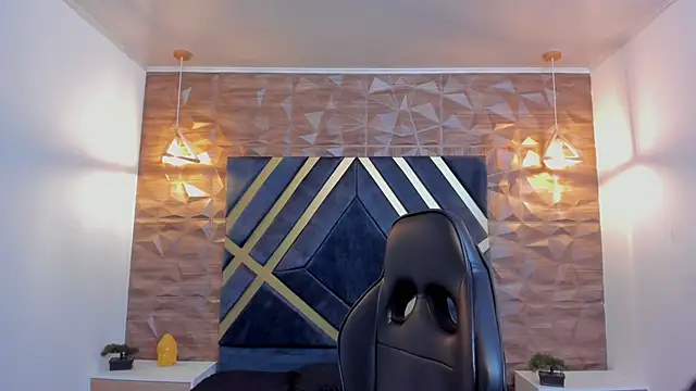 Emmaa white  online show from November 2025 05:19:01 PM