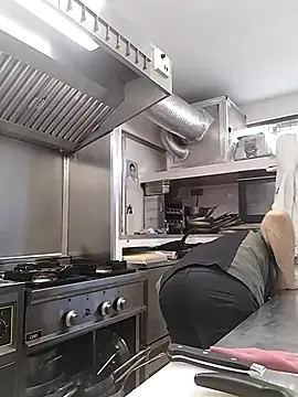 hotmen83 online show from September 2025 09:47:02 AM