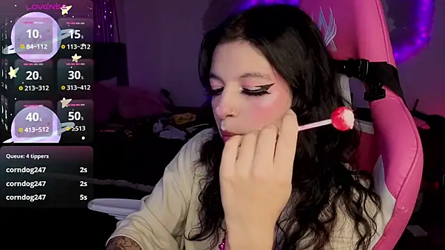 larah uwu online show from March 2026 08:58:02 PM