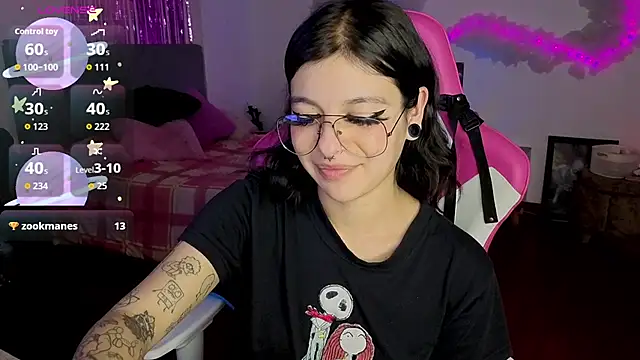 Snapshot of larah_uwu chatting on May 2026 06:24:01 PM larah uwu online show from May 2026 06:24:01 PM