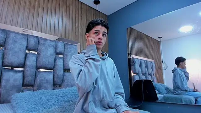 owen  johnson online show from December 2025 12:36:02 PM