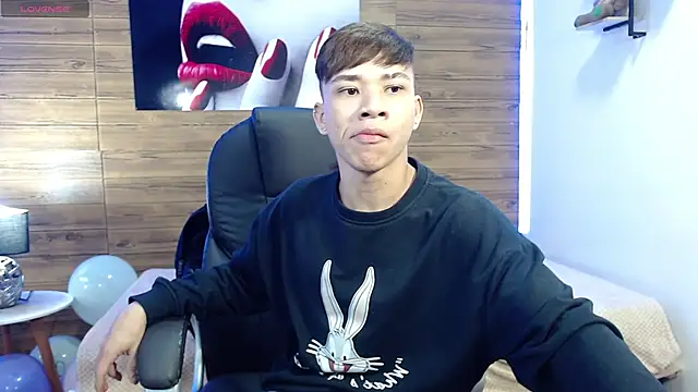 nathanclay online show from October 2025 03:37:01 AM