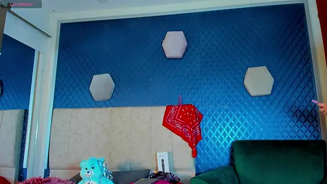 thania 777 online show from November 2025 08:19:01 PM