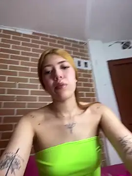 Snapshot of _Cristalfoxx4 chatting on September 2025 11:29:02 PM Cristalfoxx4 online show from September 2025 11:29:02 PM