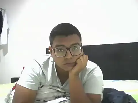 Snapshot of Adrian_Saint chatting on September 2025 01:38:01 AM Adrian Saint online show from September 2025 01:38:01 AM