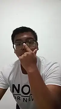 Snapshot of Adrian_Saint chatting on November 2025 03:28:01 AM Adrian Saint online show from November 2025 03:28:01 AM