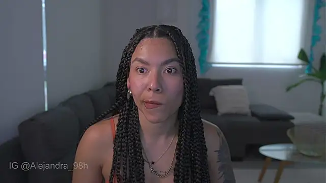 kyria 1 online show from December 2025 10:05:01 PM