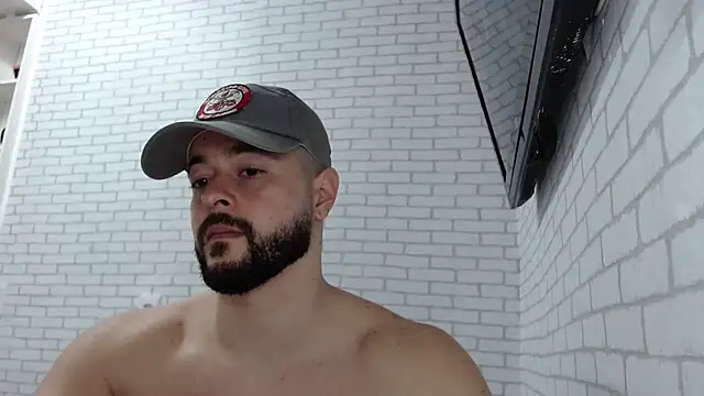 BombeiroHotx online show from September 2025 08:03:01 PM