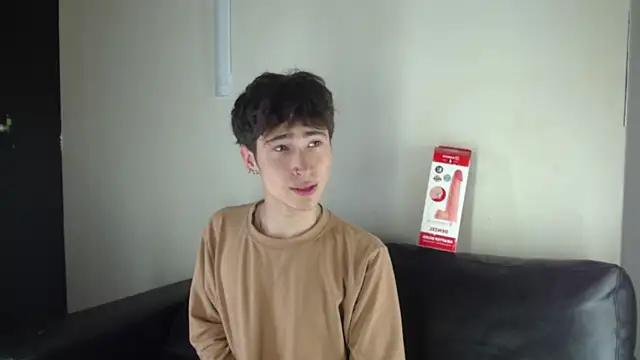 Snapshot of _DantFox_ chatting on September 2025 08:11:02 PM DantFox online show from September 2025 08:11:02 PM