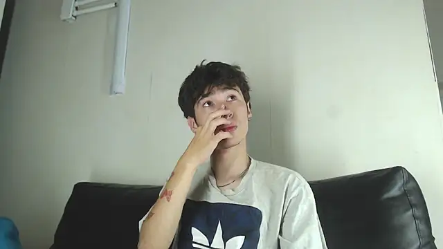 Snapshot of _DantFox_ chatting on September 2025 07:27:02 PM DantFox online show from September 2025 07:27:02 PM