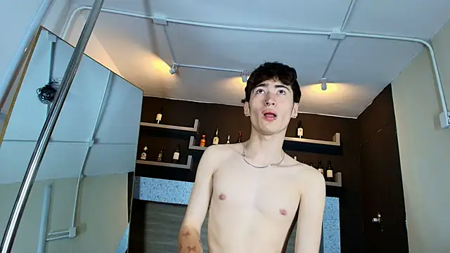 Snapshot of _DantFox_ chatting on October 2025 08:29:02 PM DantFox online show from October 2025 08:29:02 PM