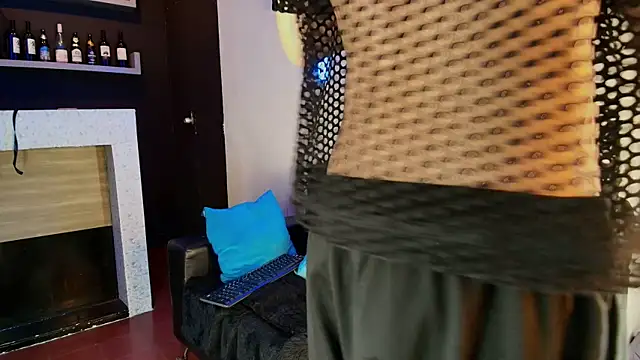 Snapshot of _DantFox_ chatting on October 2025 08:31:01 PM DantFox online show from October 2025 08:31:01 PM