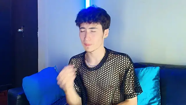 Snapshot of _DantFox_ chatting on October 2025 08:15:02 PM DantFox online show from October 2025 08:15:02 PM