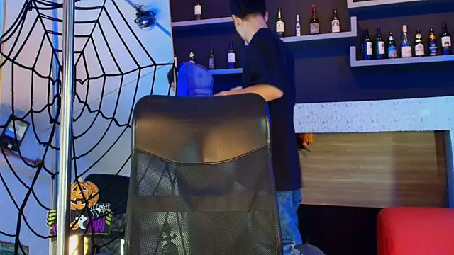 Snapshot of _DantFox_ chatting on November 2025 08:10:01 PM DantFox online show from November 2025 08:10:01 PM