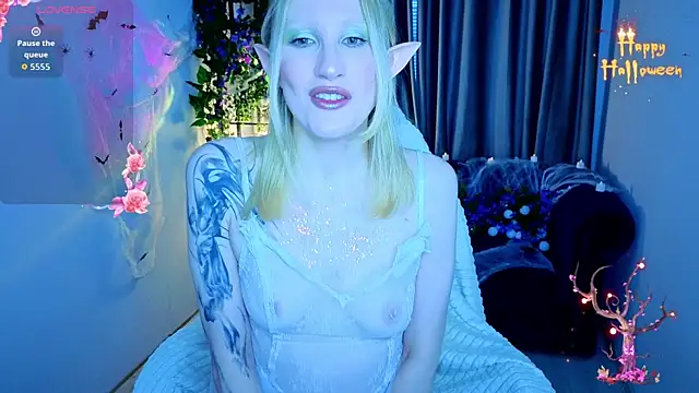 Snapshot of BiancaHelo chatting on October 2025 01:56:02 PM BiancaHelo online show from October 2025 01:56:02 PM