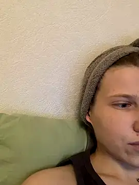 Snapshot of Leya_F chatting on September 2025 06:54:01 PM Leya F online show from September 2025 06:54:01 PM