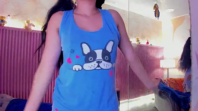 HollyHill  online show from October 2025 02:01:01 PM