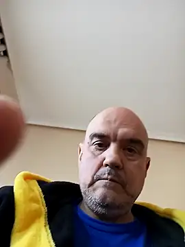 Snapshot of geli45 chatting on October 2025 12:48:02 PM geli45 online show from October 2025 12:48:02 PM