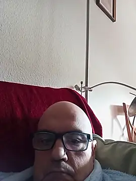 Snapshot of geli45 chatting on November 2025 09:41:01 AM geli45 online show from November 2025 09:41:01 AM