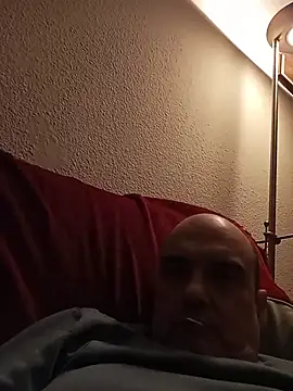 Snapshot of geli45 chatting on January 2026 10:24:02 PM geli45 online show from January 2026 10:24:02 PM