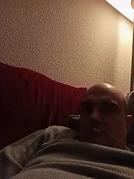 Snapshot of geli45 chatting on January 2026 10:14:02 PM geli45 online show from January 2026 10:14:02 PM