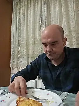 Snapshot of geli45 chatting on January 2026 09:51:01 PM geli45 online show from January 2026 09:51:01 PM