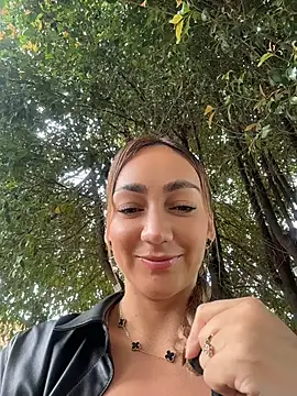 Ninabigtitied online show from May 2026 02:24:02 PM