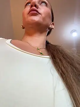 Ninabigtitied online show from May 2026 12:44:02 PM
