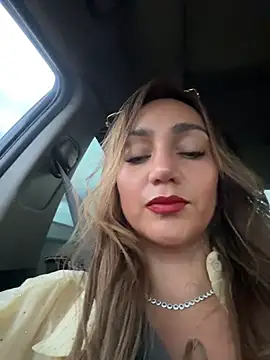 Ninabigtitied online show from May 2026 10:59:01 PM