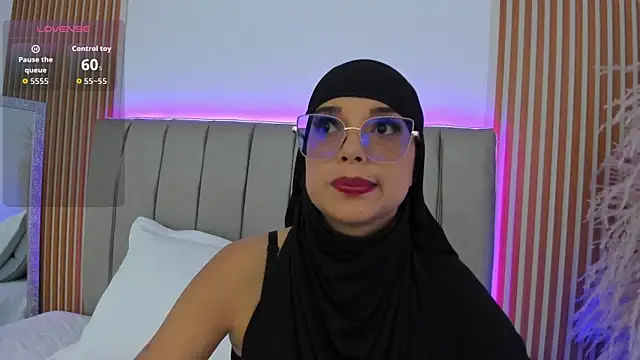 naishaa  online show from November 2025 06:42:02 PM